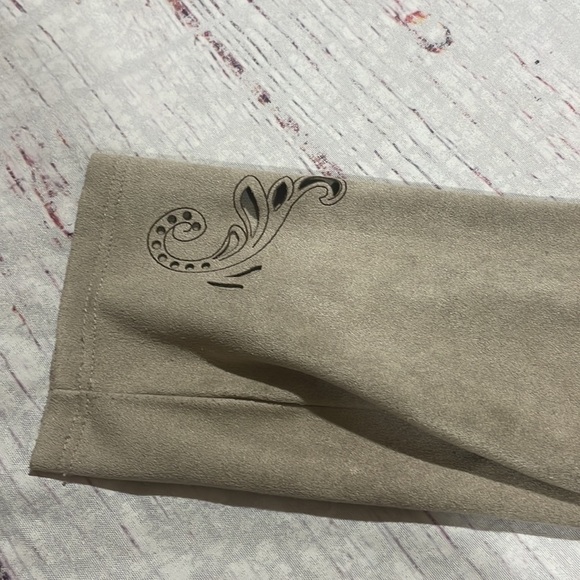 Soft Surroundings Suede Tan Laser Cut Paisley Florentine Ultra Soft Topper - Picture 13 of 13